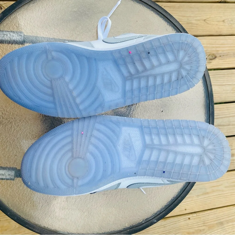 Nike Air Jordan 1 Retro Low  11 US - Picture 5 of 6